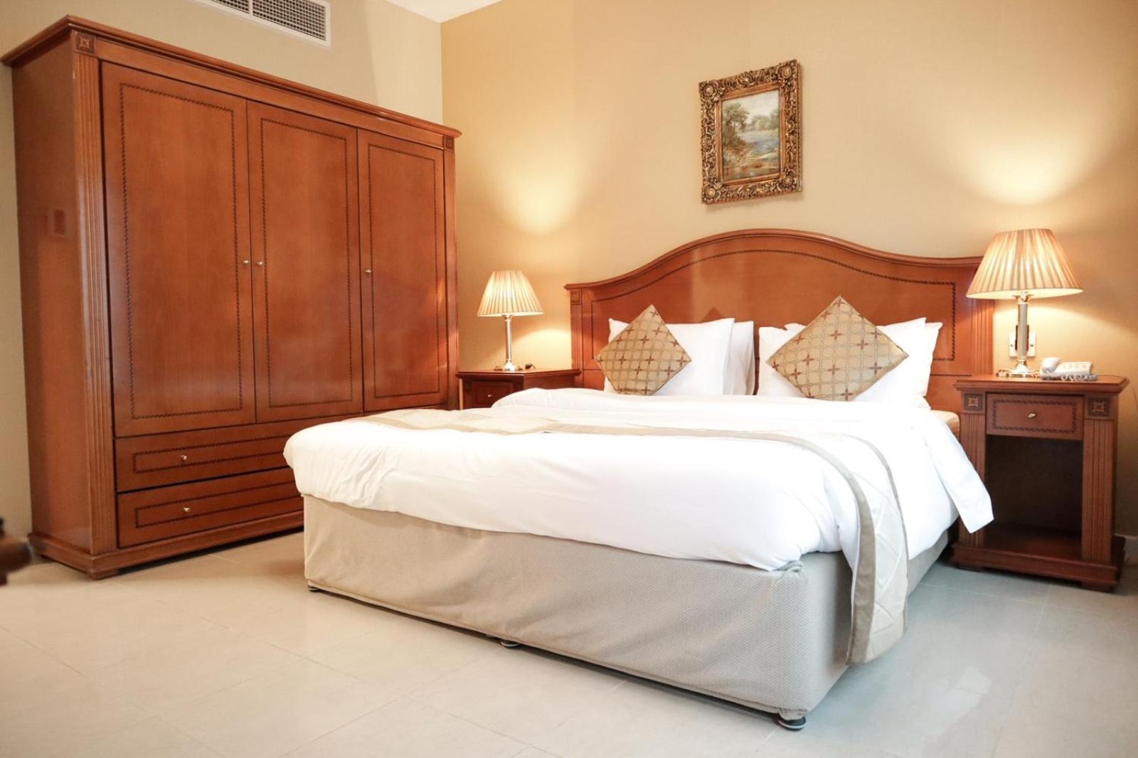 Royal Concorde Hotel & Suite Dubai Exterior photo